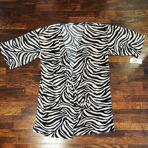 Flora Nikrooz Black and White Zebra Print Wrap Robe With Short Sleeves